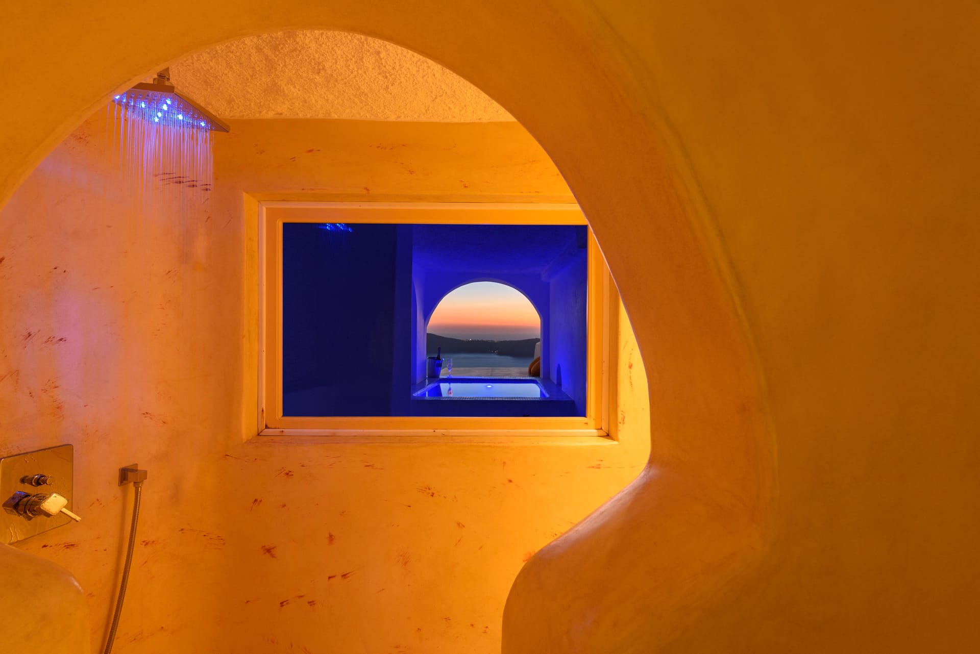 Abyssos Suite | Caldera Sea & Sunset View-Outdoor Hot Tub