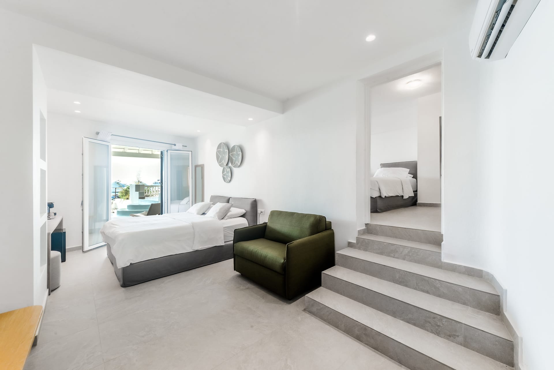 Acrogiali Beach Hotel Mykonos, Psaru, Grčka — Deluxe Suite Two Bedrooms Two Bathrooms Sea View