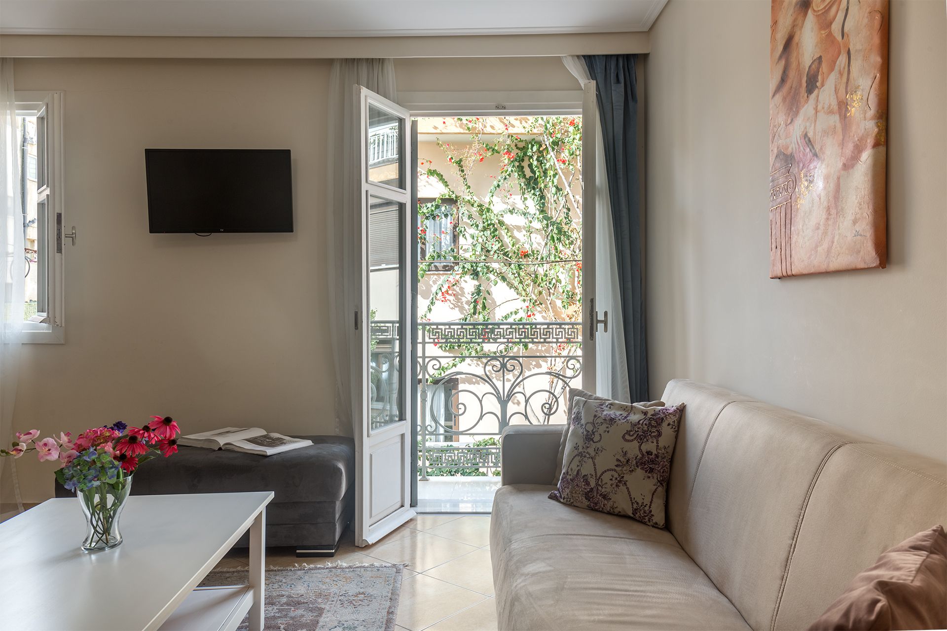 Favorite Suite / Two bedrooms Apartment 70 sqm / Navarxou Apostolou 13
