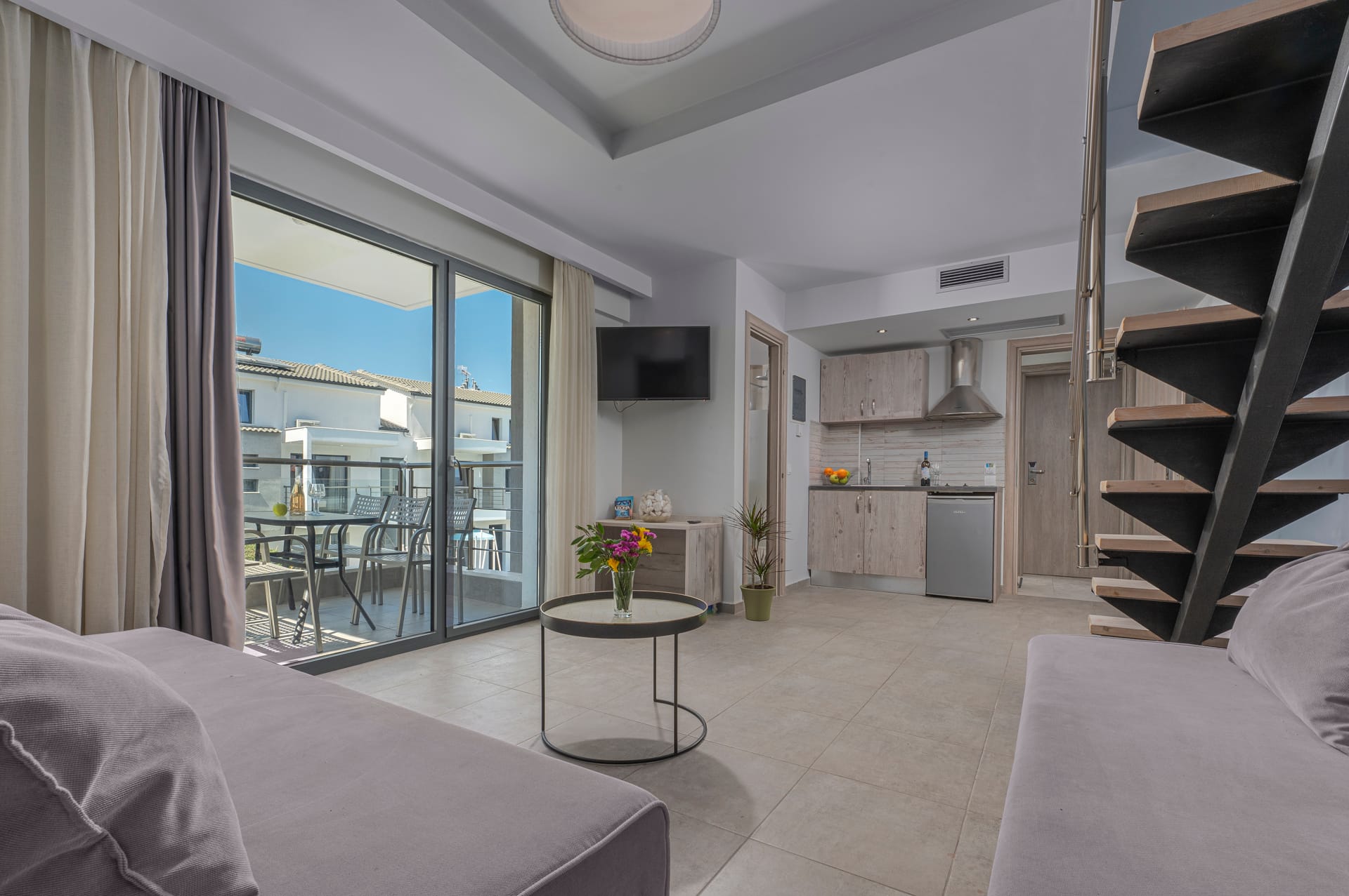 Deluxe Suite with Outdoor hot tub