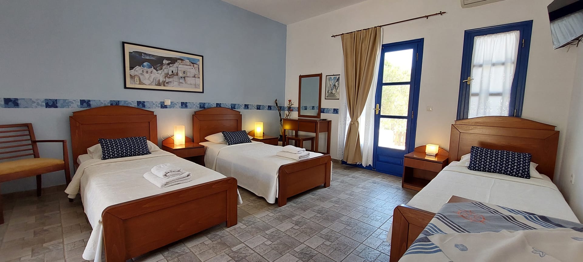 Standard Studio Triple