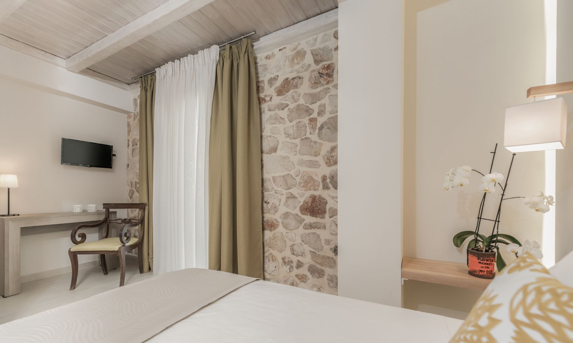 Superior Two Bedroom Apartment ground floor 1-6 guests