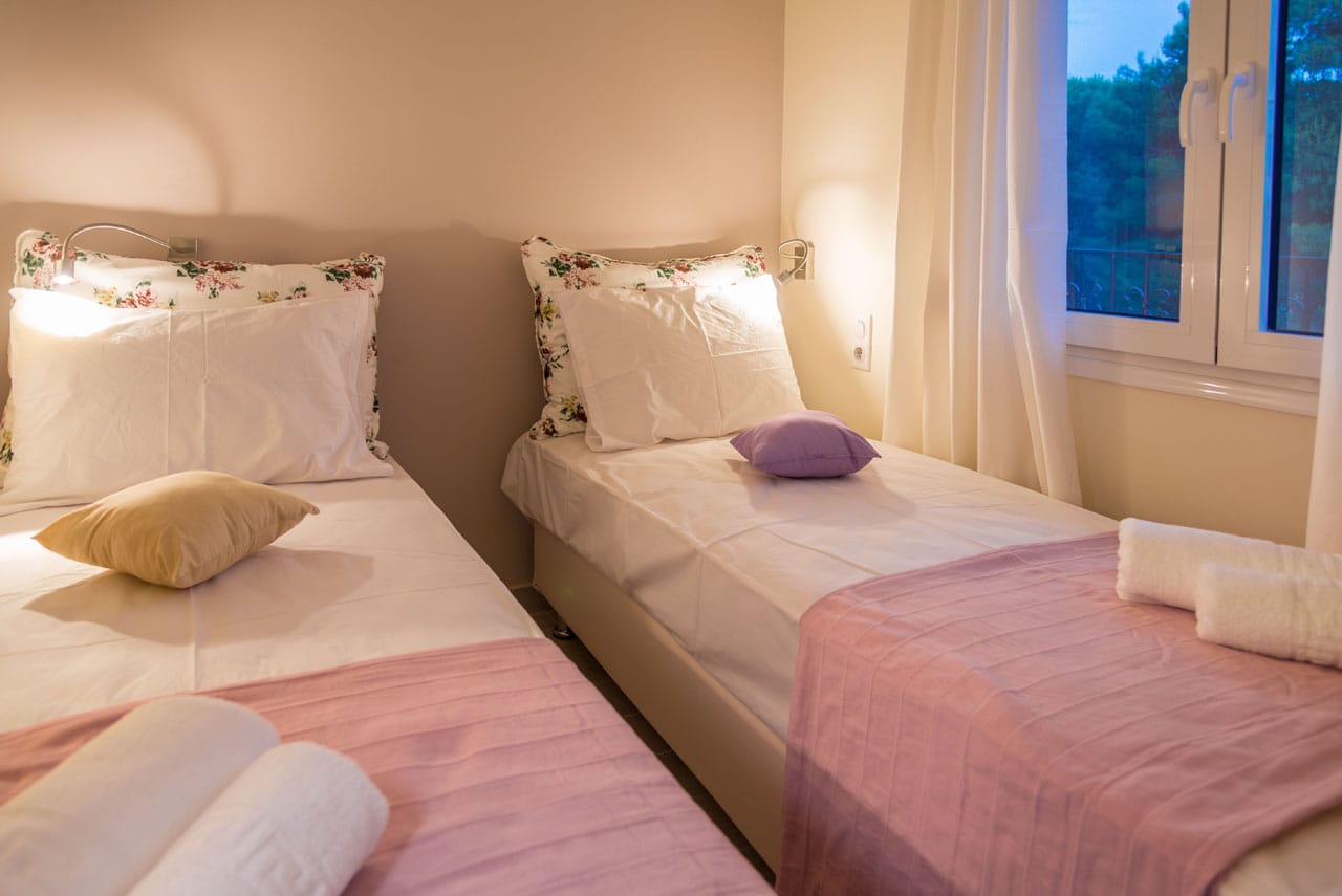 Family Apartment with Pool View B