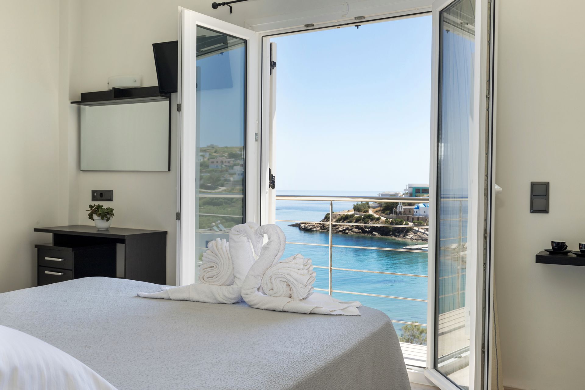 Deluxe Double Room with Balcony - Unlimited Sea View