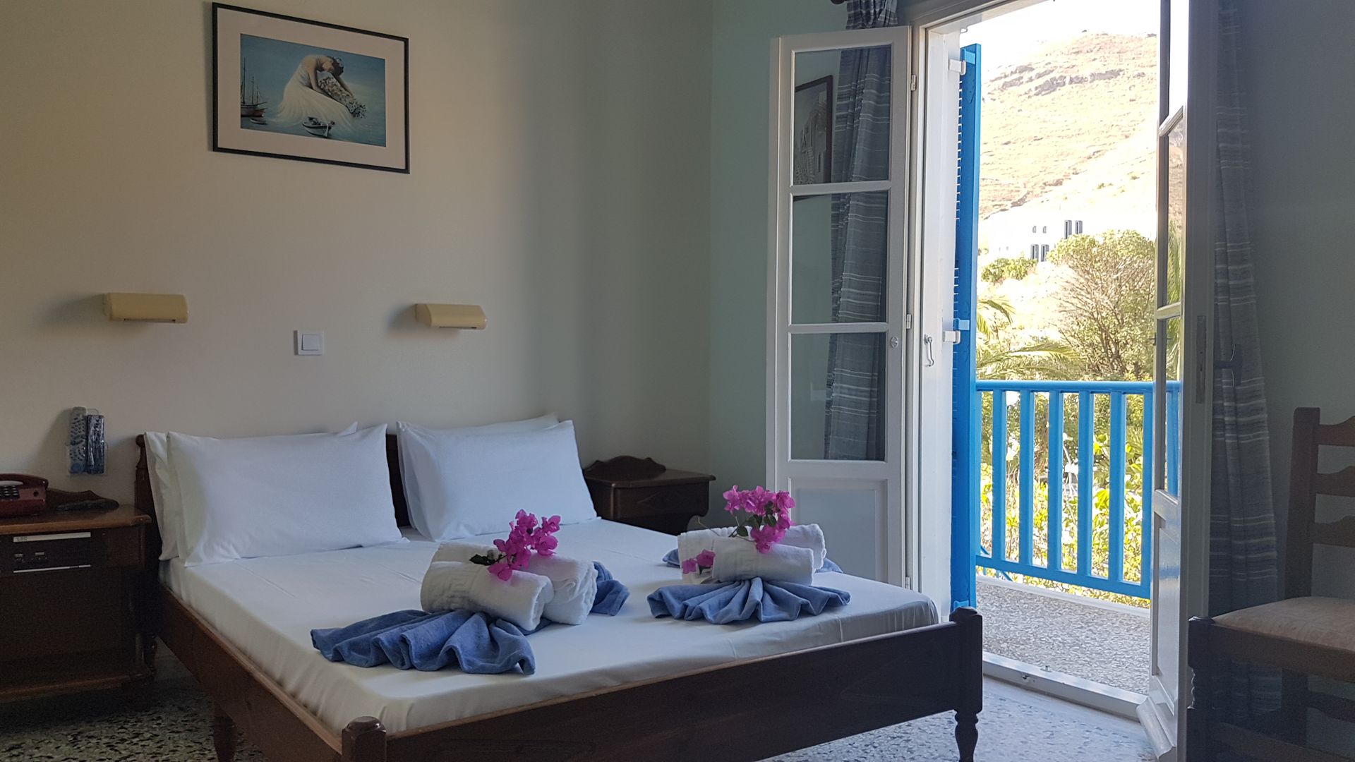 Double Room Sea or Garden View