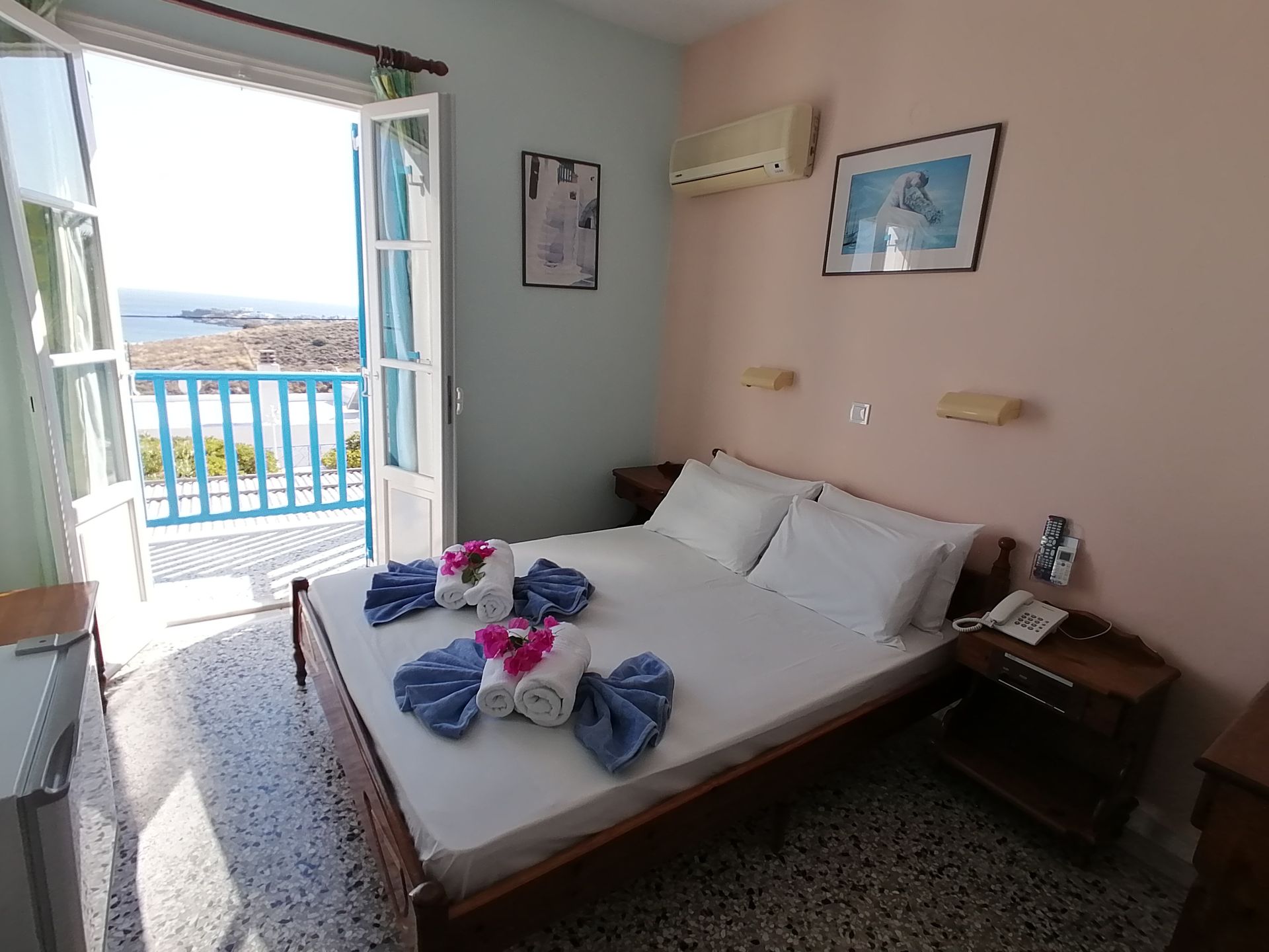 Double Room Sea or Garden View