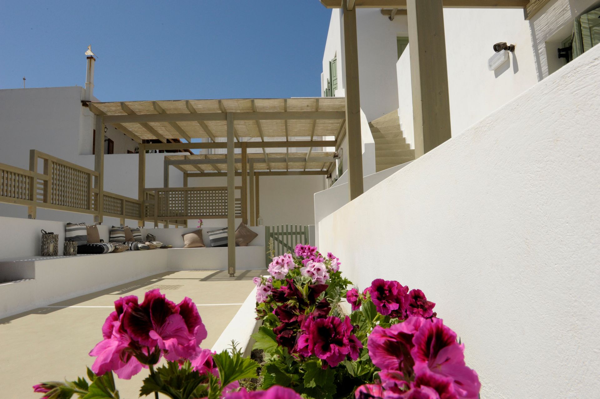 Almyris Rooms