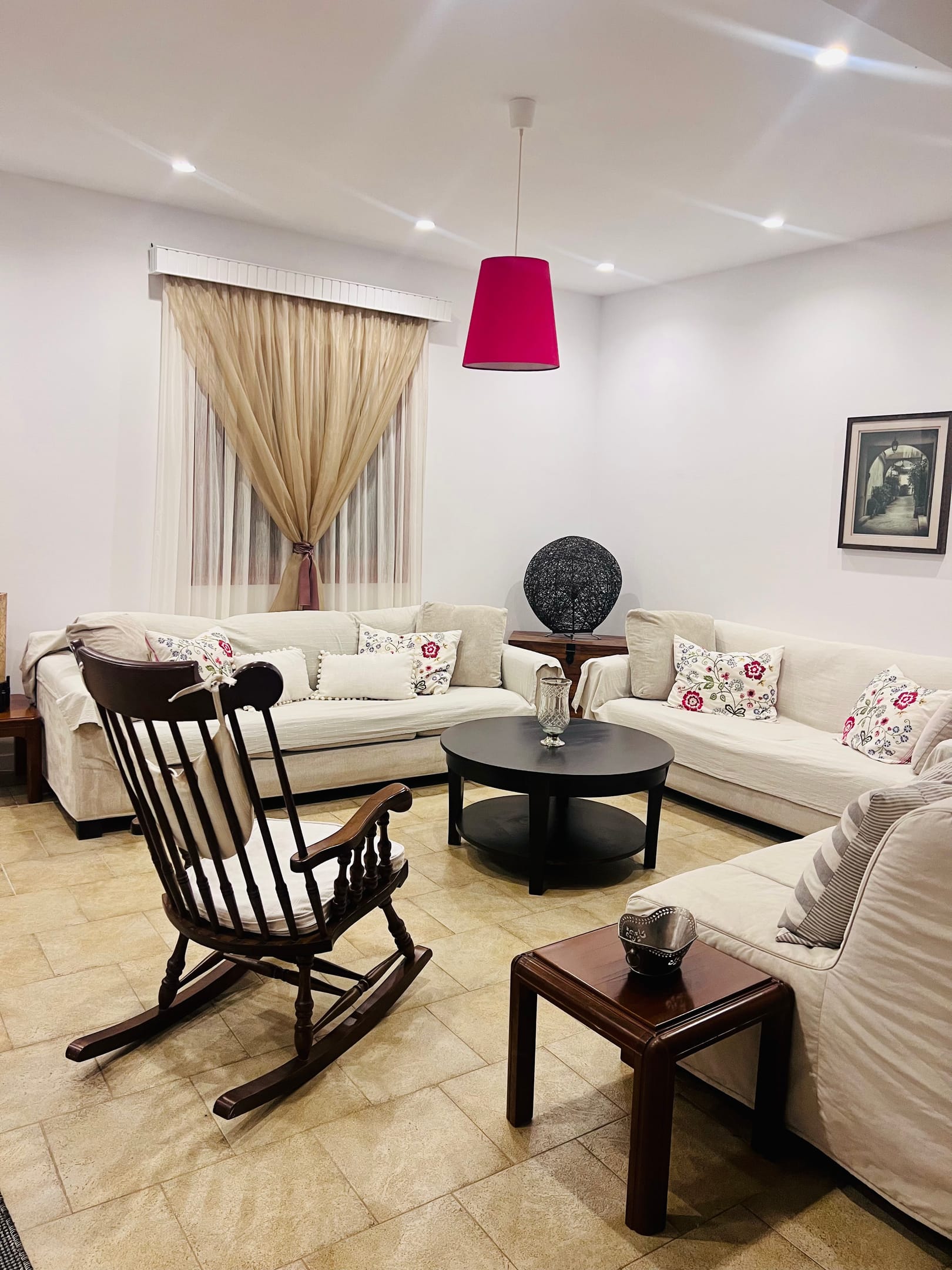 COUNTRY GARDEN HOUSE