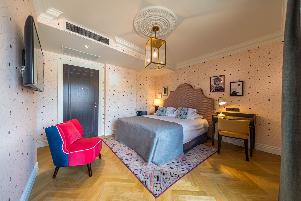 Cosy Room 20 m² Interior View-3