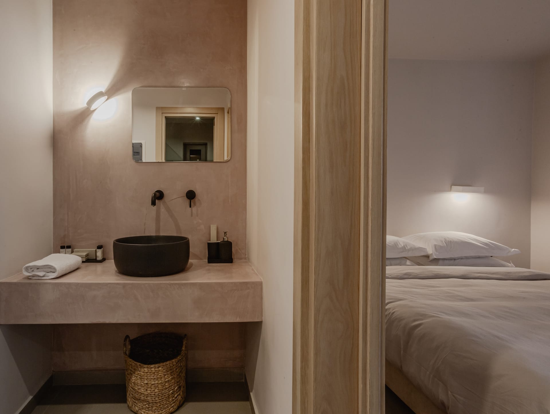 Junior Two Room Suite Side Sea View