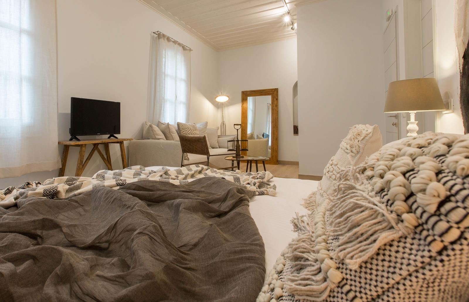 Deluxe Junior Suite | Pedestrian Road View