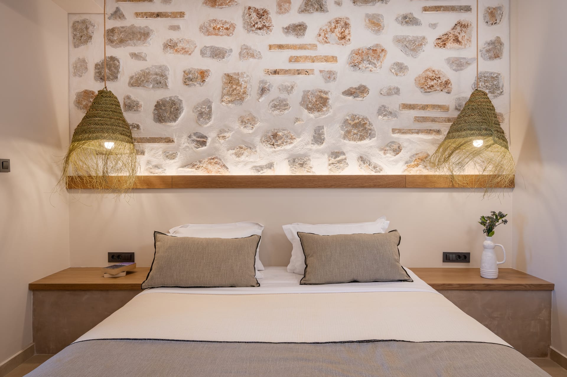 Deluxe Double Room Side sea view and shared terrace