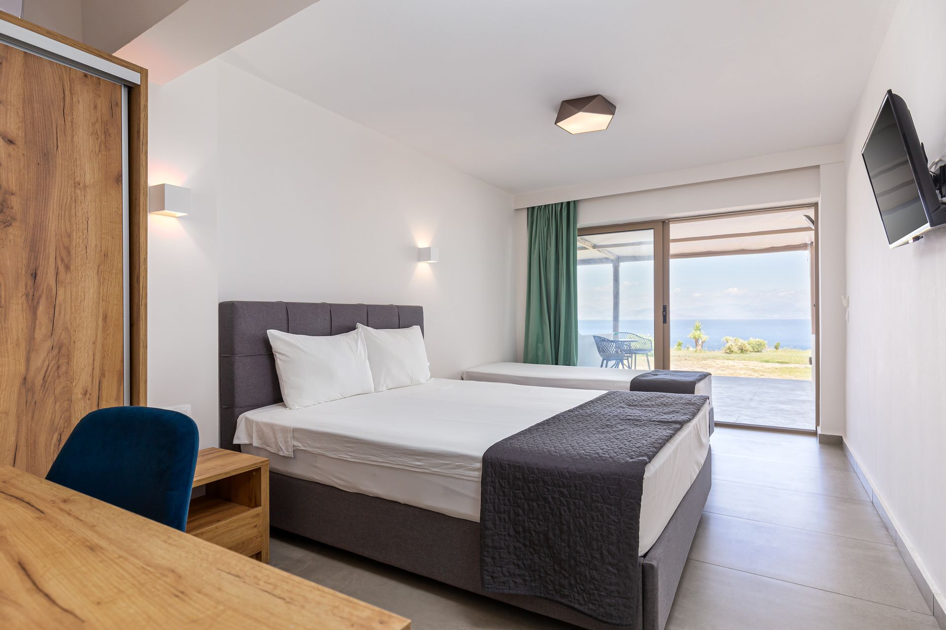 Deluxe Room with Sea View