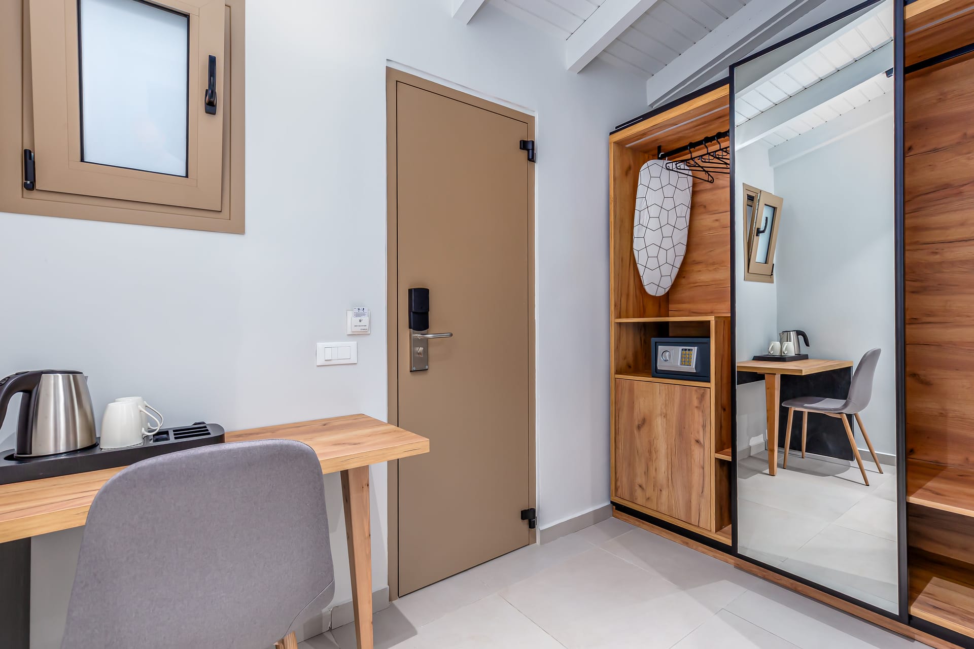 Luxury Room with Private Plunge Pool &amp; Sea View