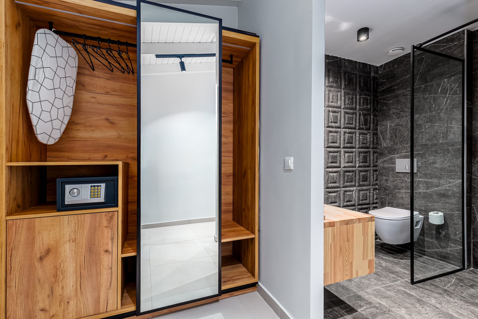 Luxury Room with Private Plunge Pool &amp; Sea View