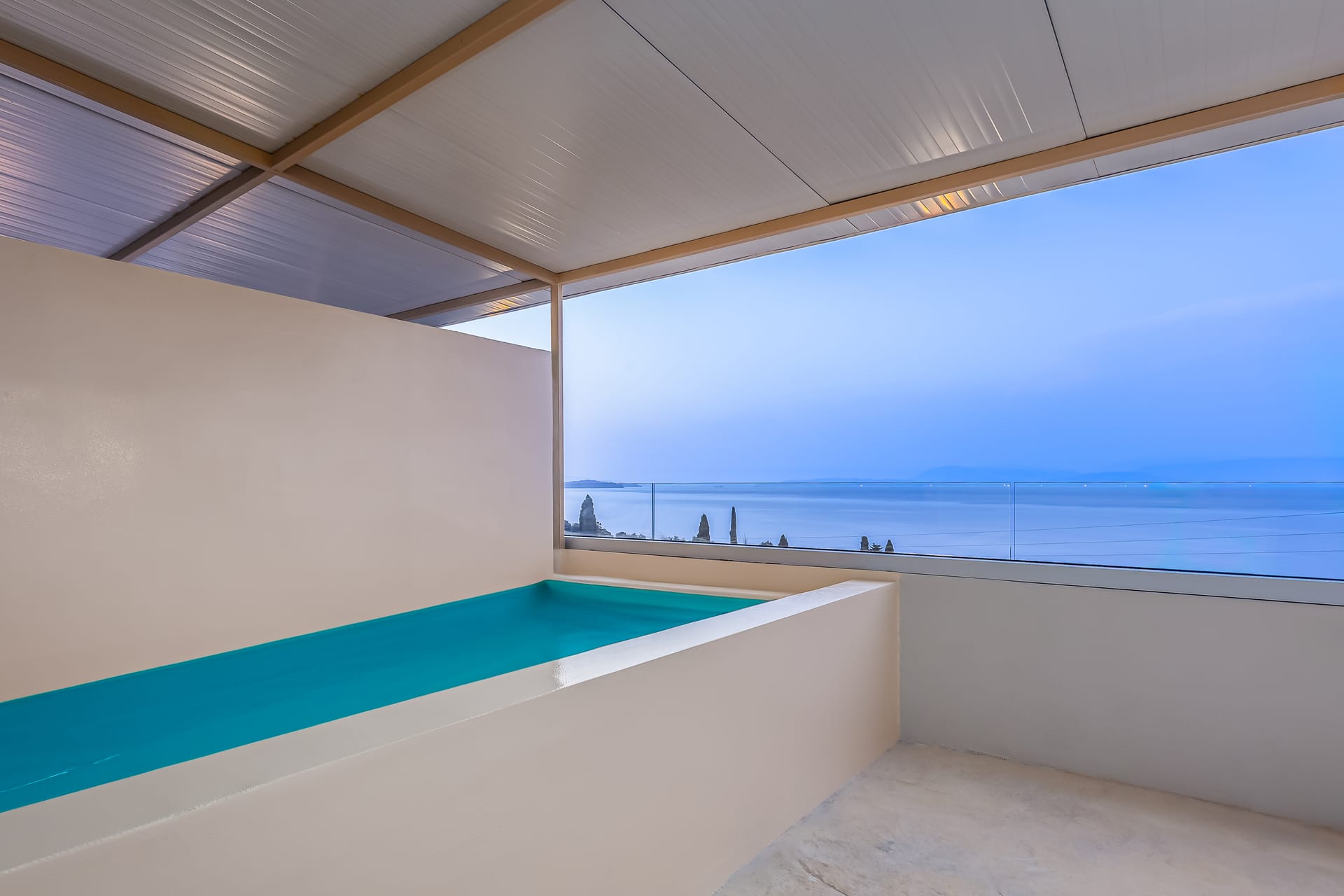 Luxury Room with Private Plunge Pool &amp; Sea View