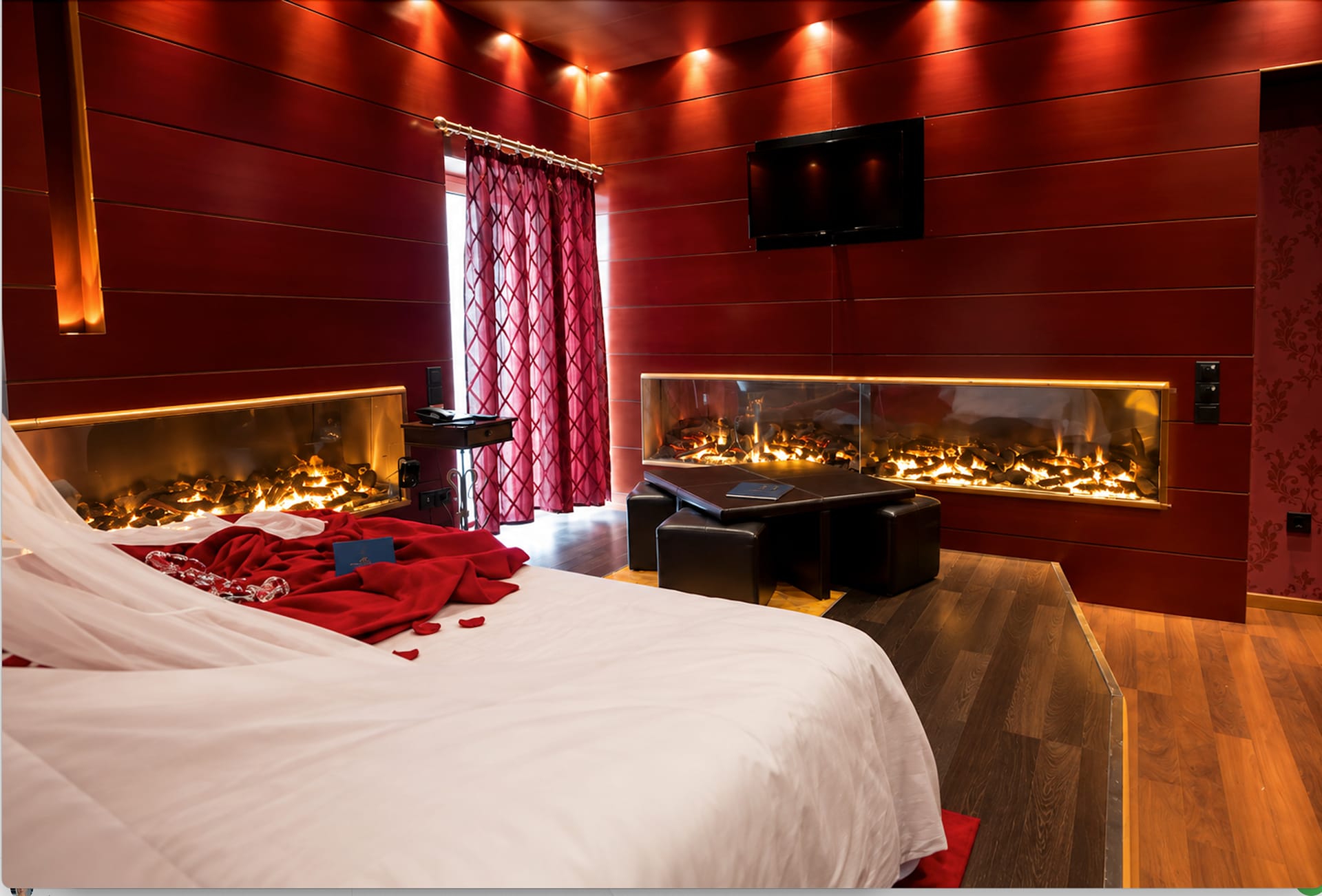 Anastazia Luxury Suites & Spa, ,