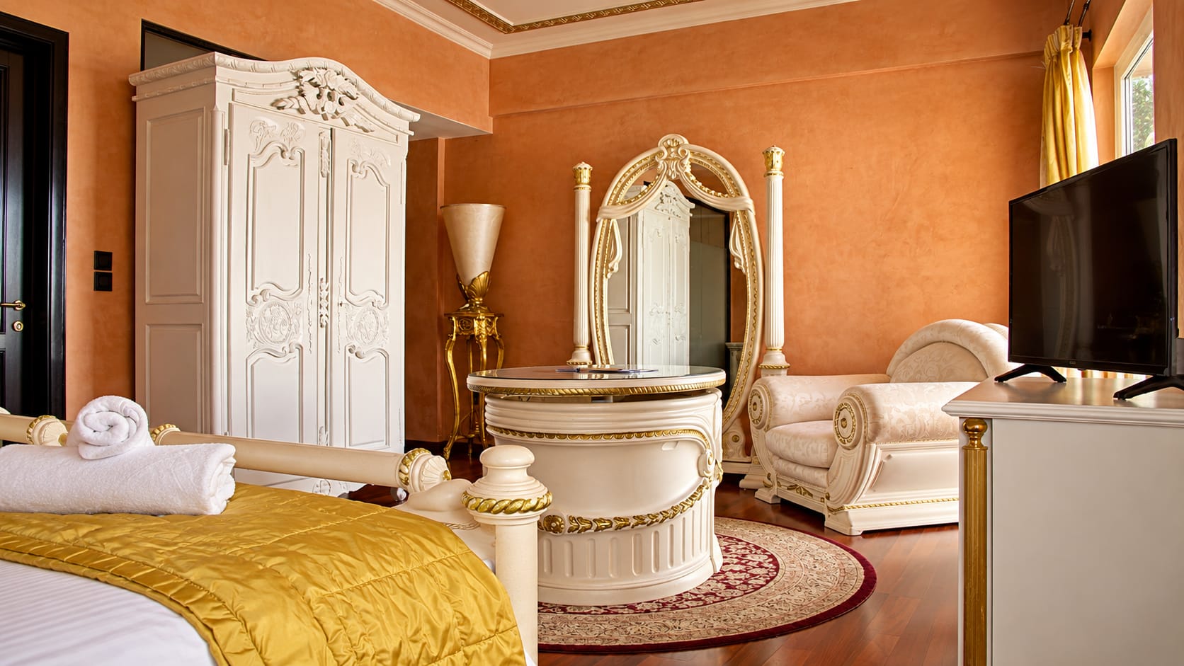 Anastazia Luxury Suites & Spa, ,