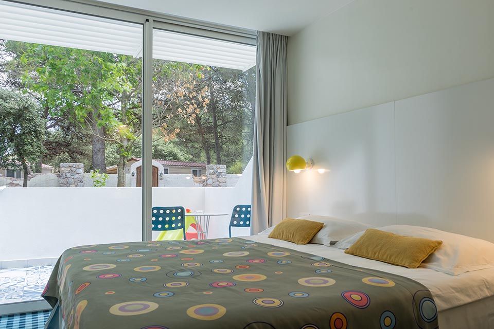 Großes Familienzimmer im Erdgeschoss, 28,5 m² Parkseite, mit Terrasse-2