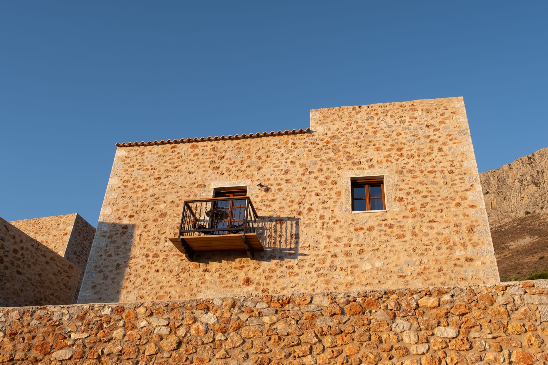 Anemos Suites Mani, Ano Bulari – Gerolimenas, Grčka — Double Suite with Balcony