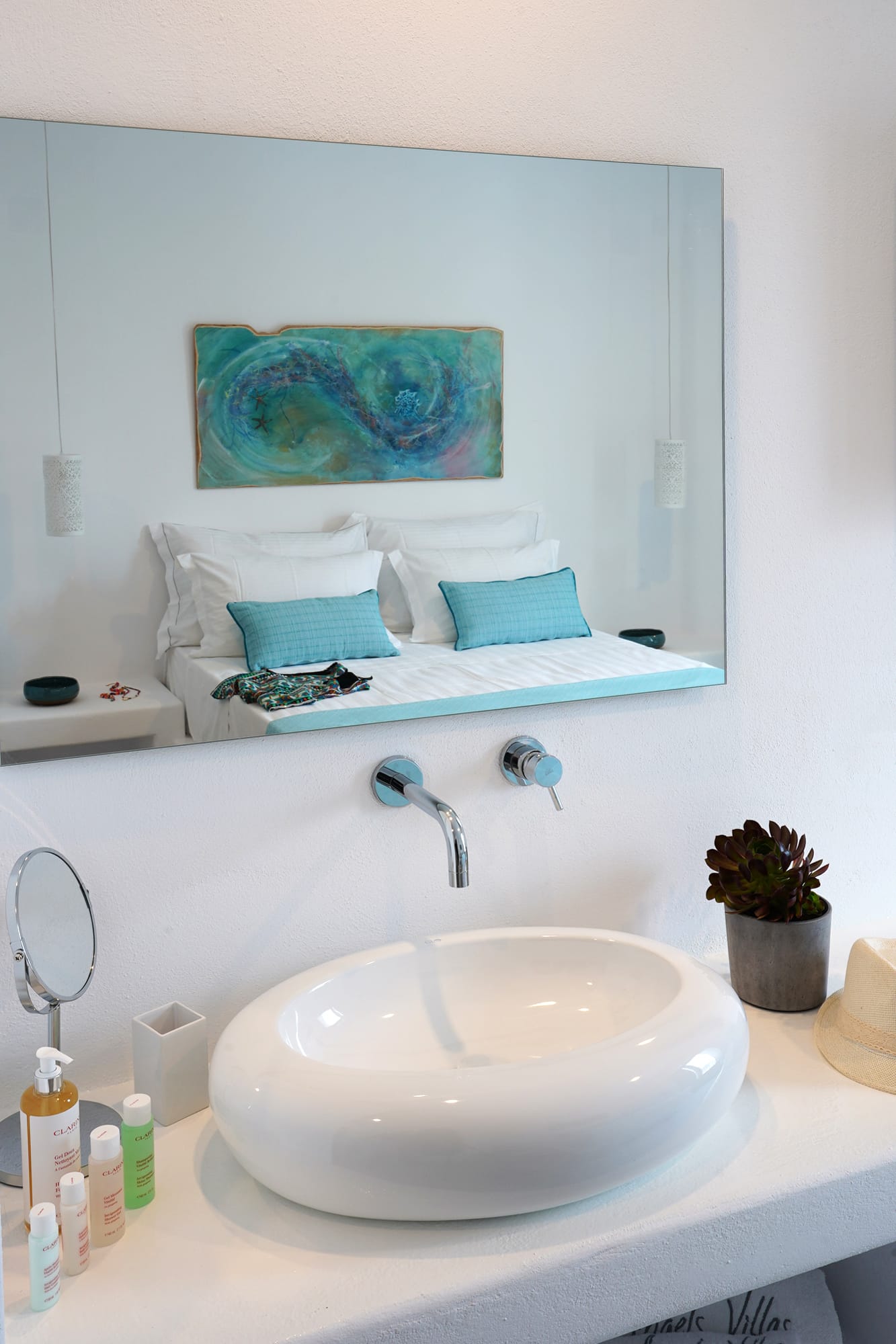 Deluxe Room Pool Front