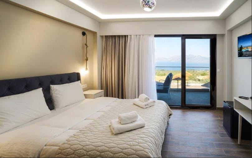 Nature Suite - Split Level Sea View