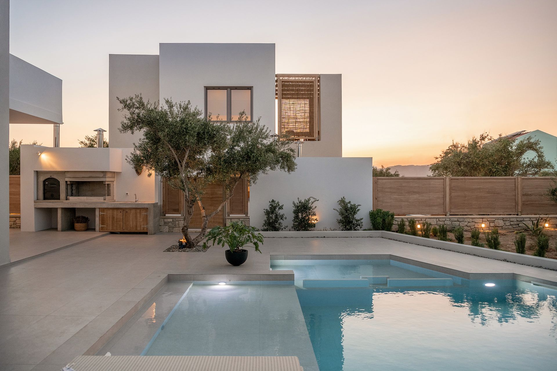 Whole Estate | 3 pools - up to 21 adults