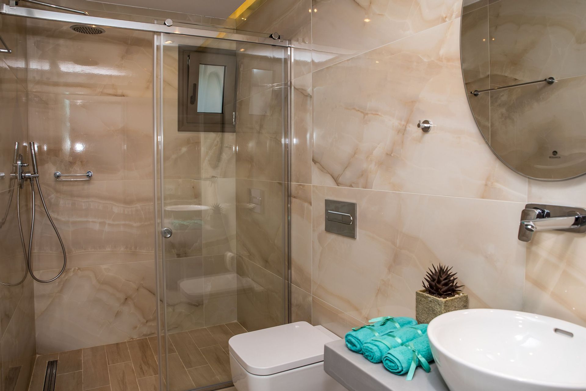 Two Bedroom Apartment - 5 Guests