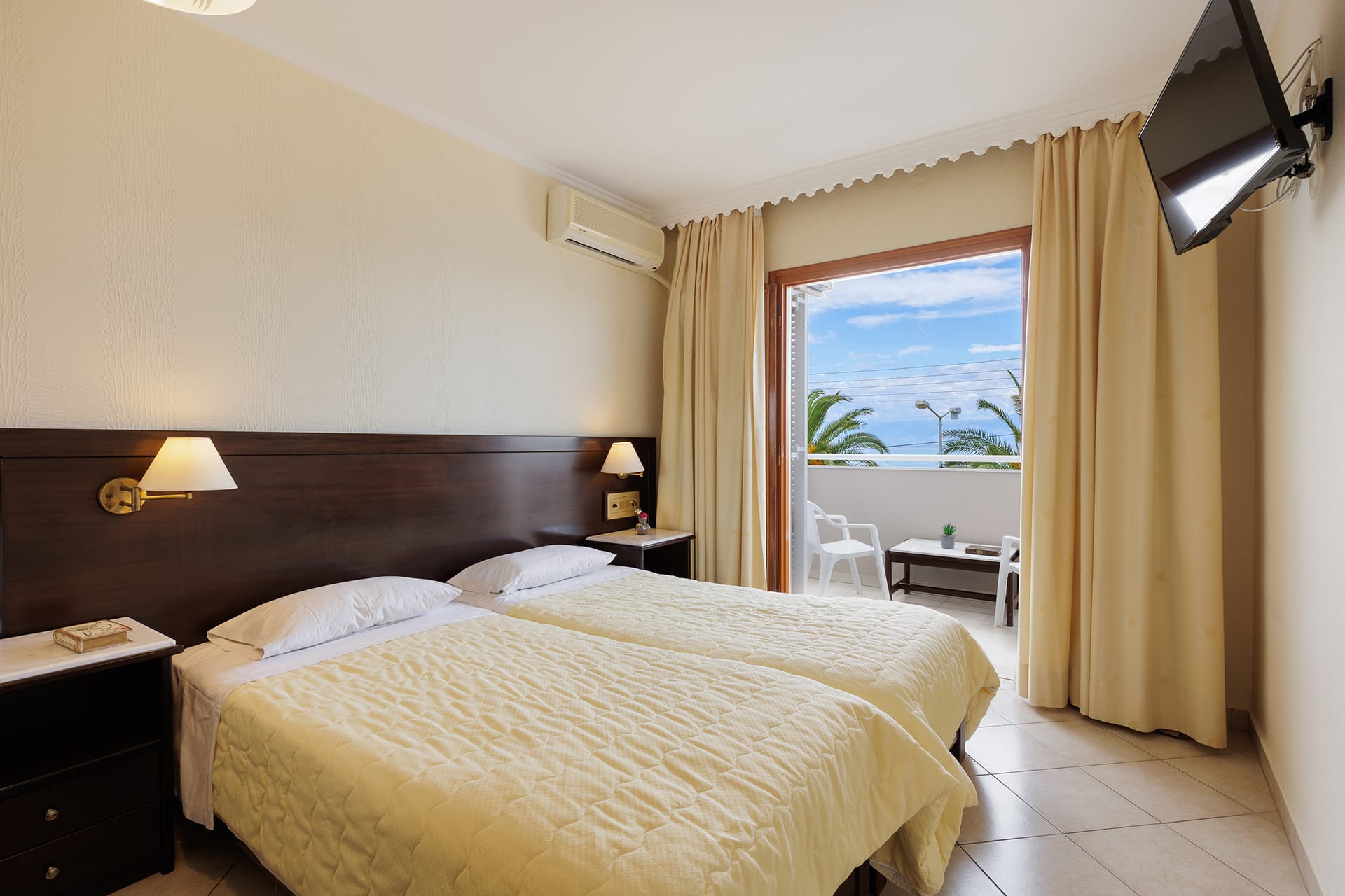 Twin Room with Sea View