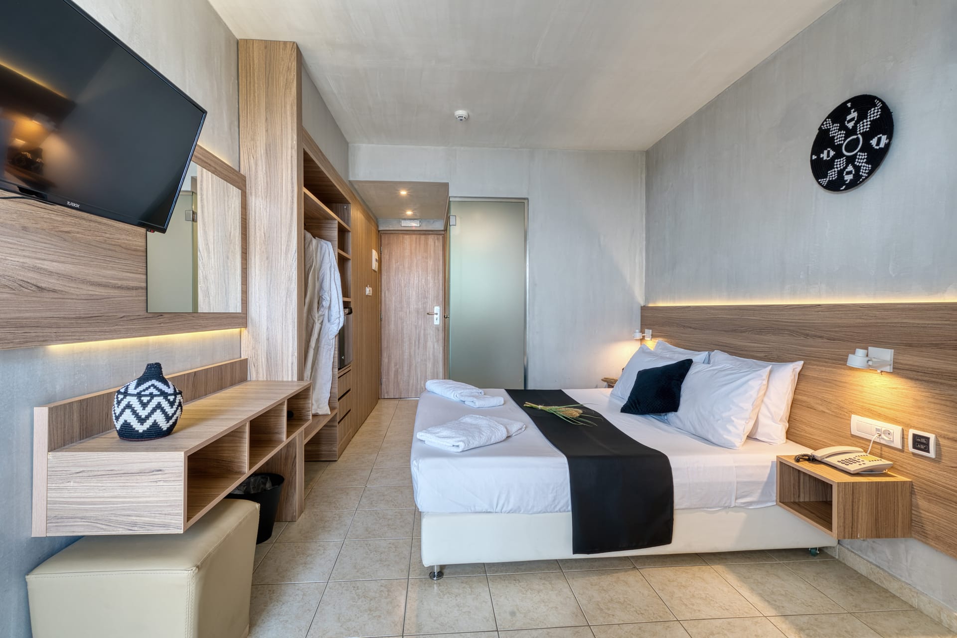 Double + Extra Bed Room with Pool / Garden View