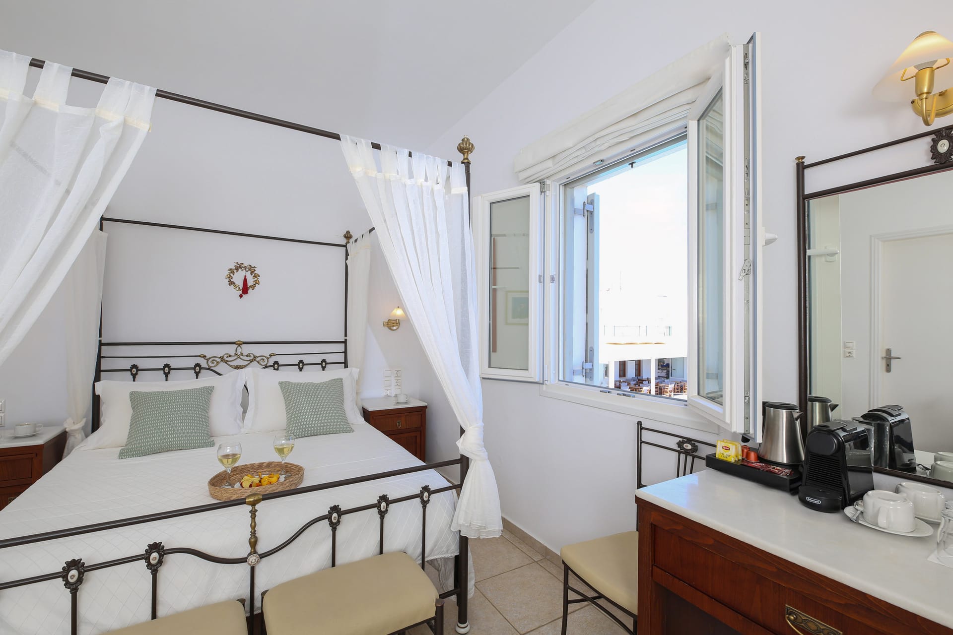 One Bedroom Suite with Spa bath