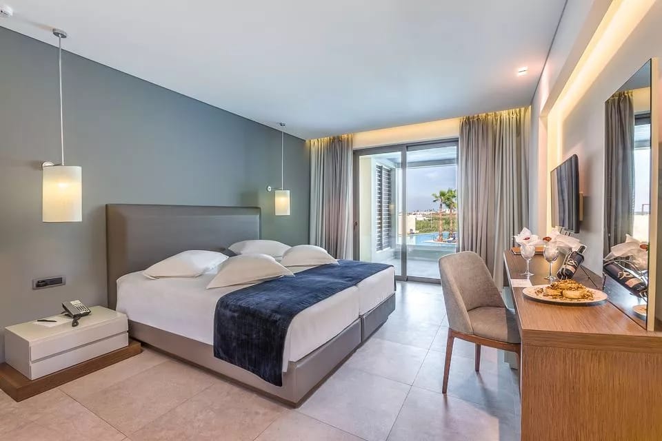 Executive Suite with Two Bedrooms 2
