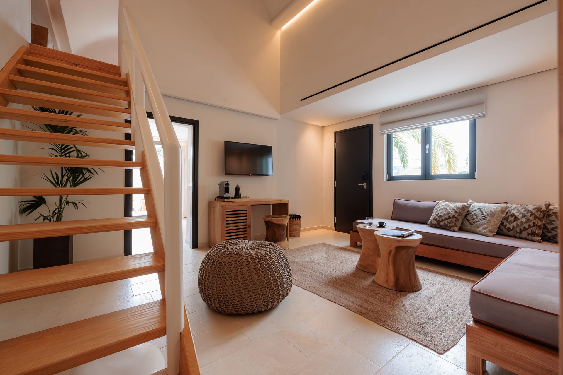 Asty 2 Bedroom Loft Suite with Private Pool & Surrounding View