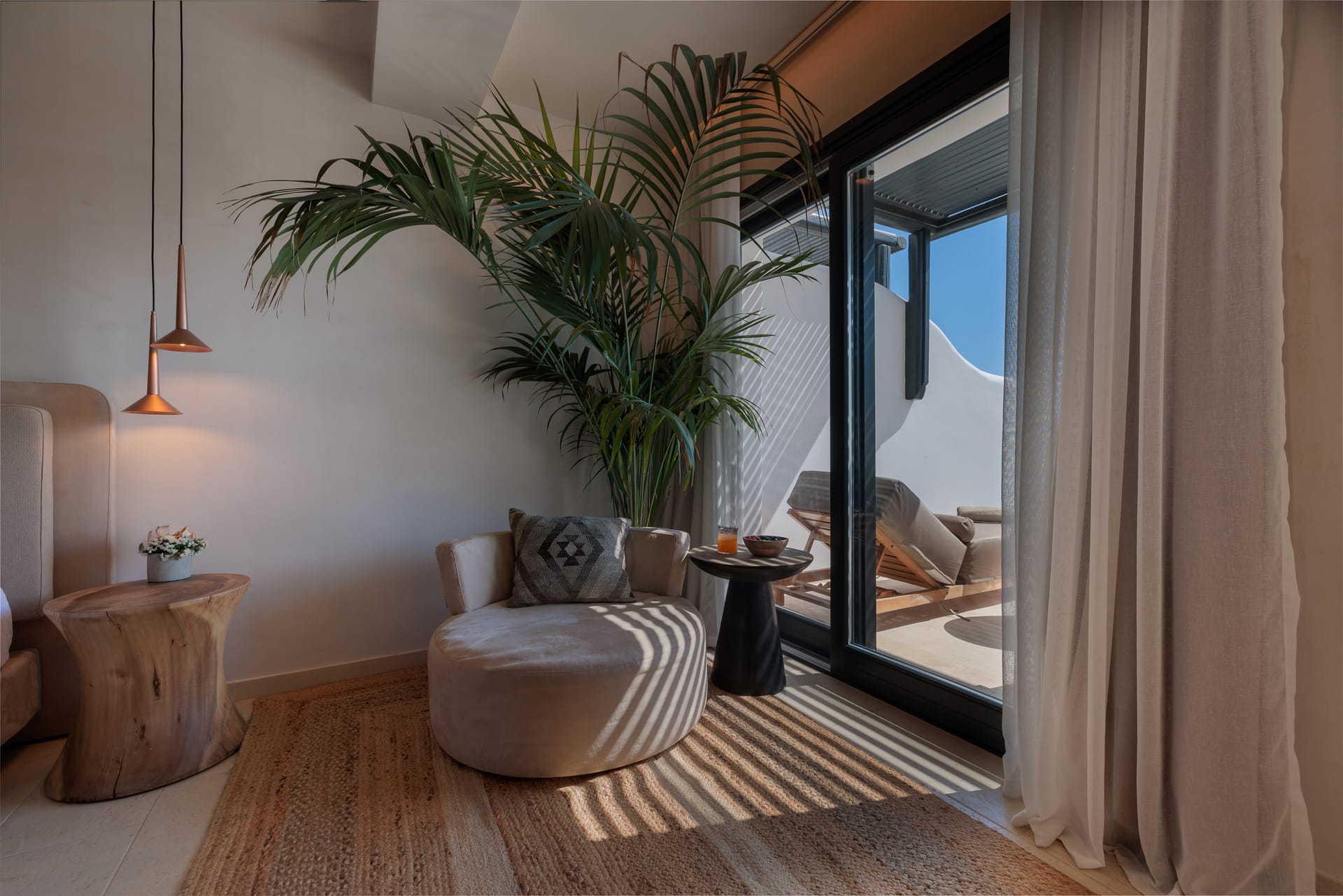 Superior Double with Private Pool & Surrounding View