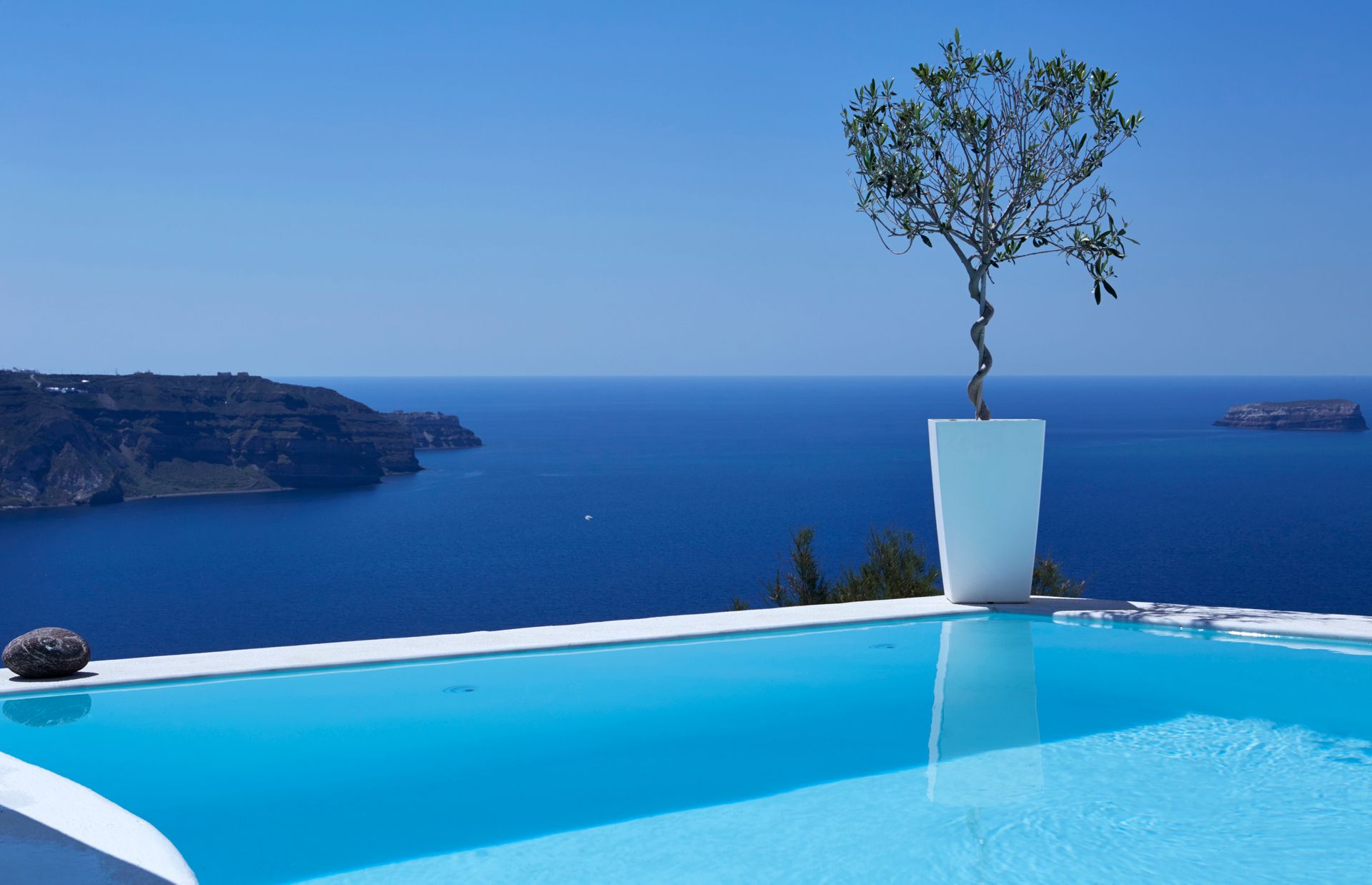 Private Pool Suite - Indoor Jacuzzi & Sunset View