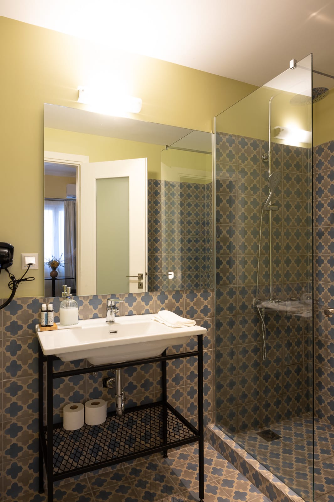 Studio Apartment (Story 2c)