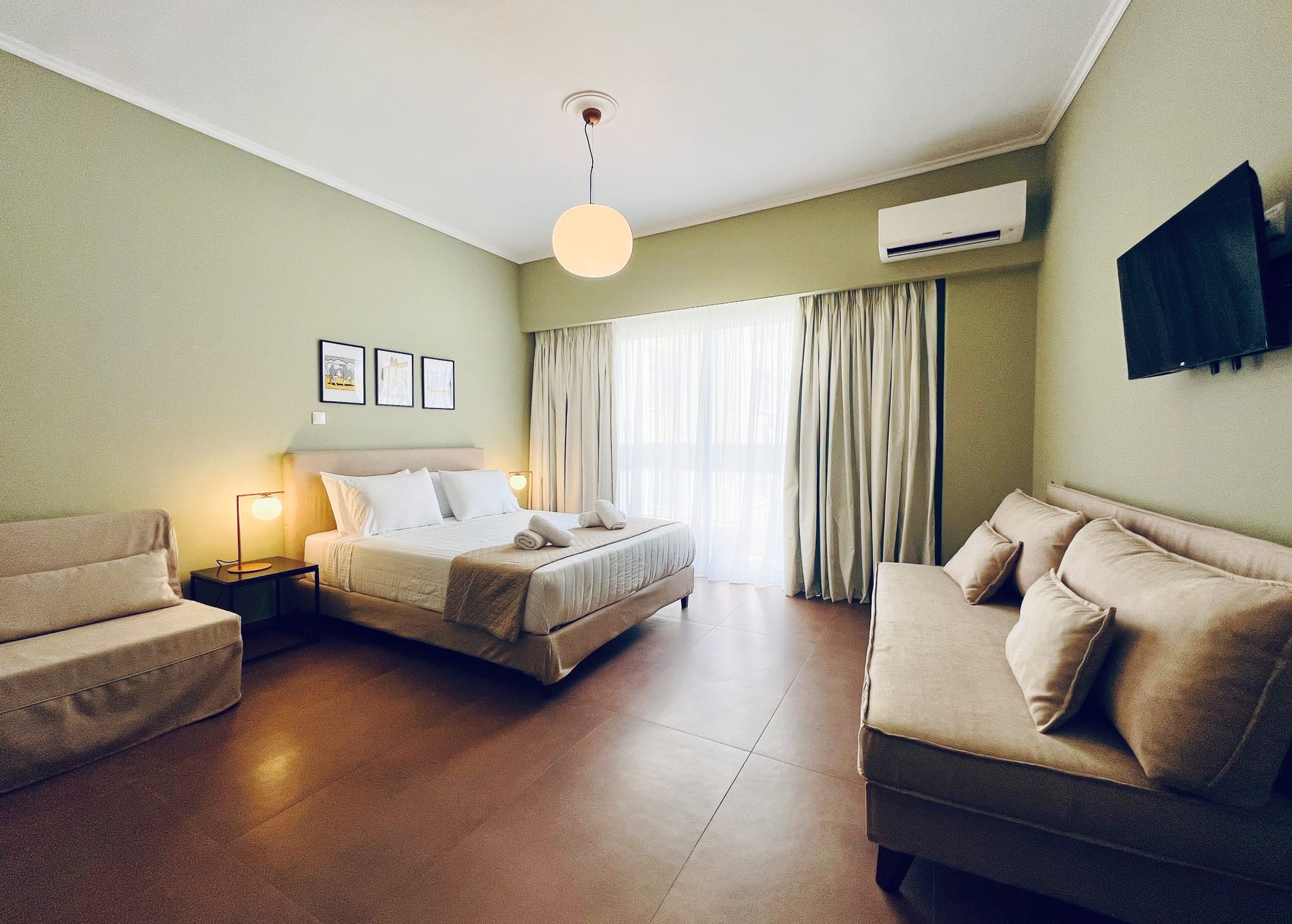 Studio Apartment (Story 3a)