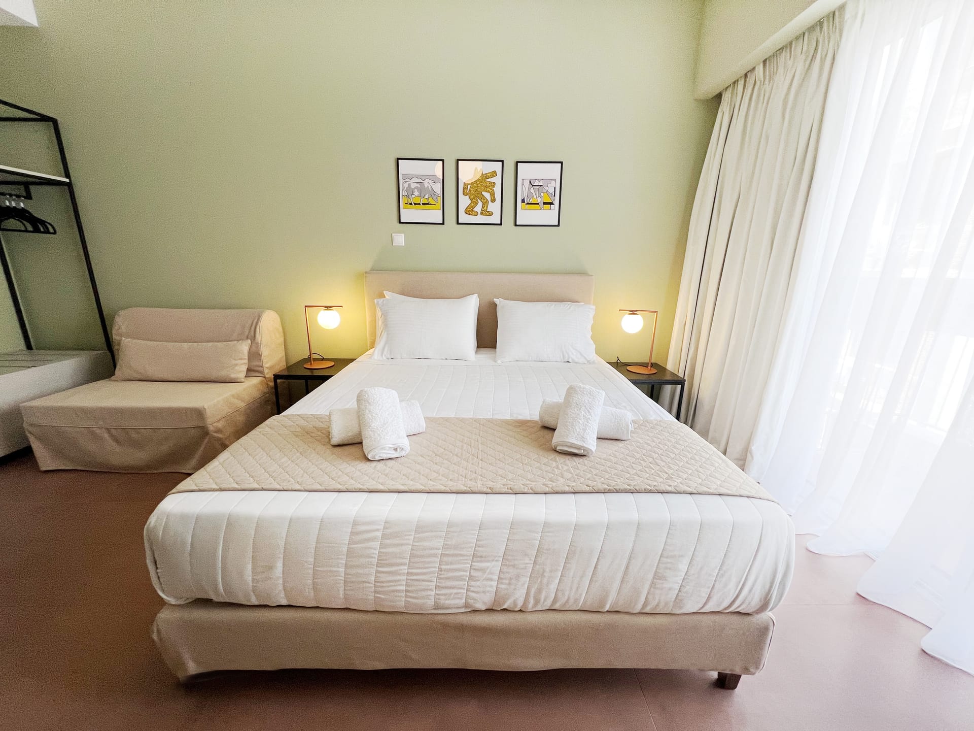 Studio Apartment (Story 3a)