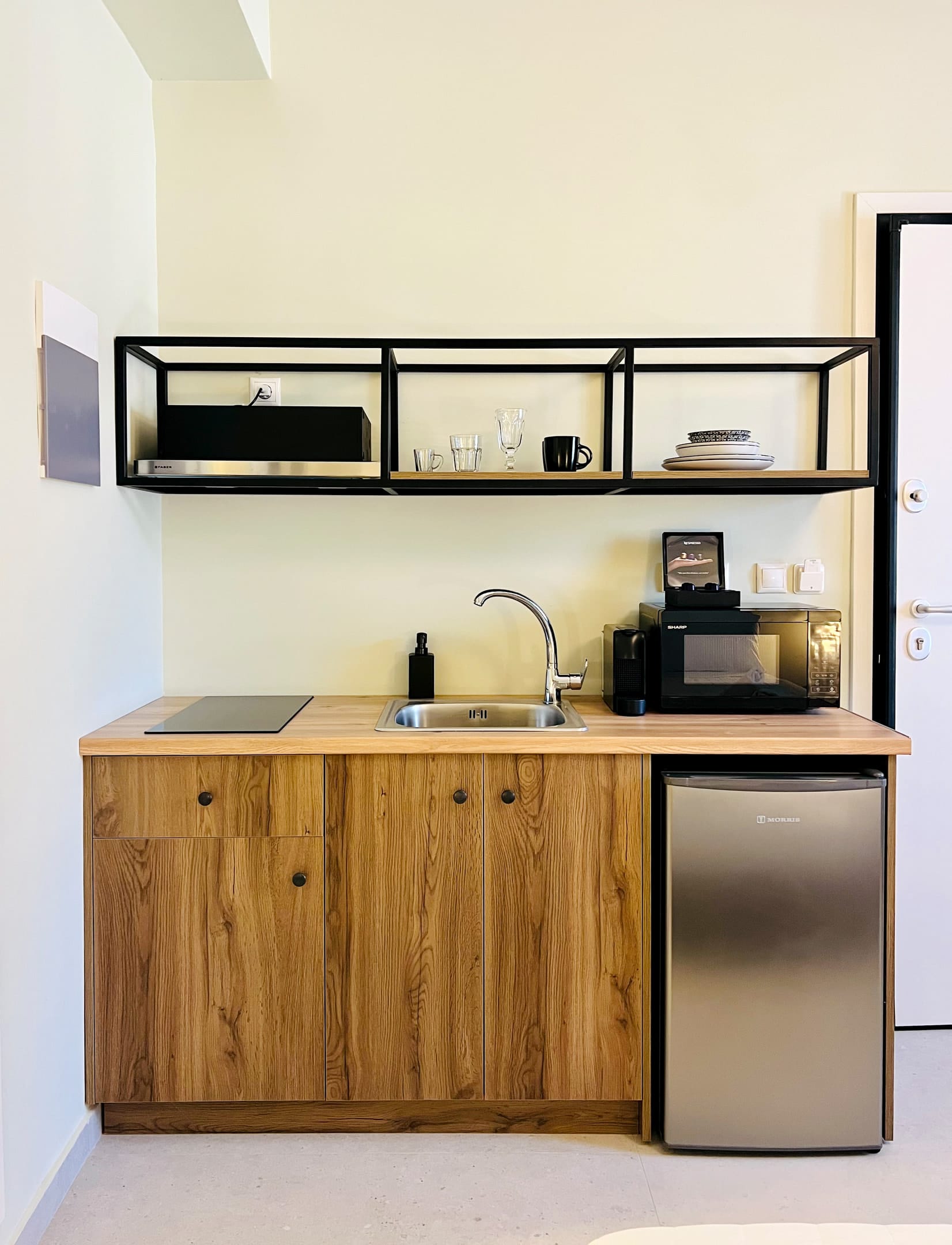 Studio Apartment (story 3c)