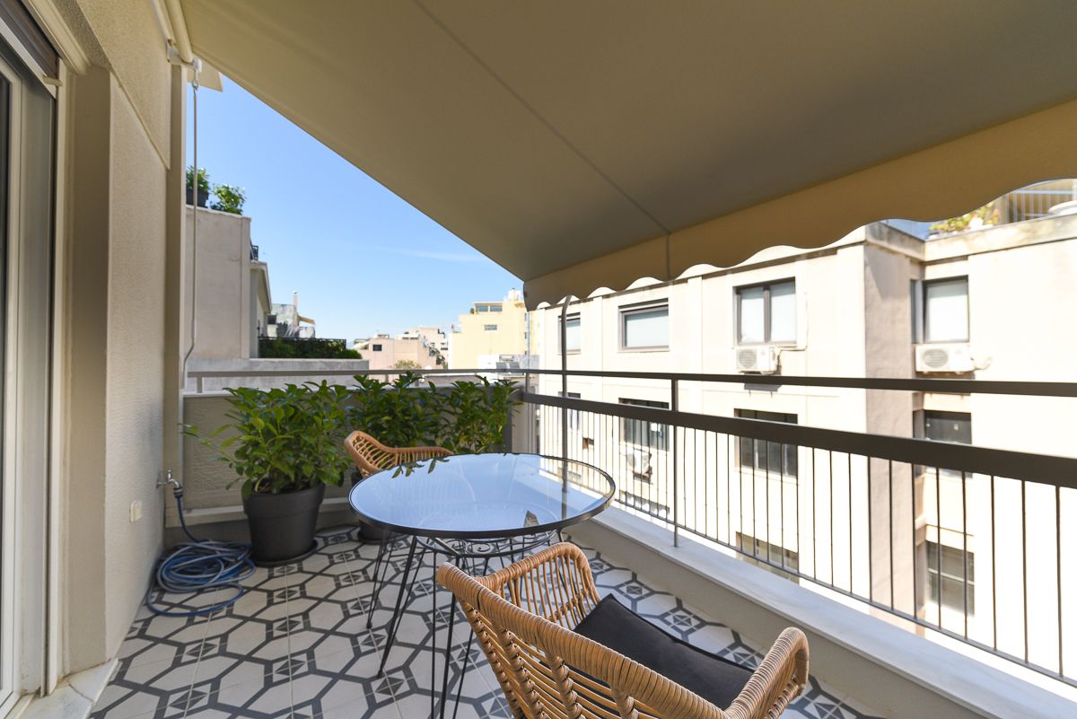 Studio Apartment (Story 6b)