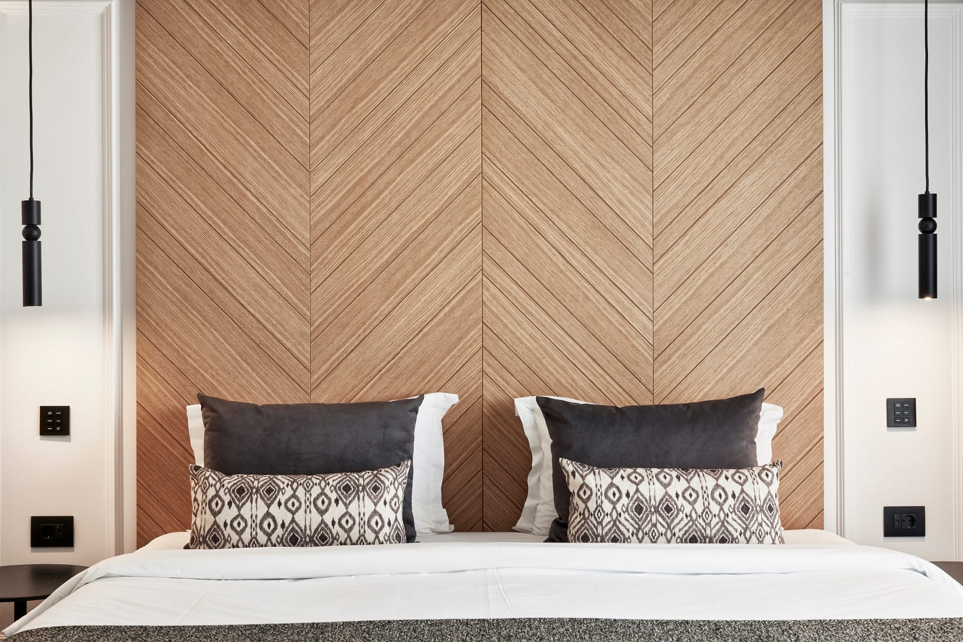 Twin / Double Room Inland View