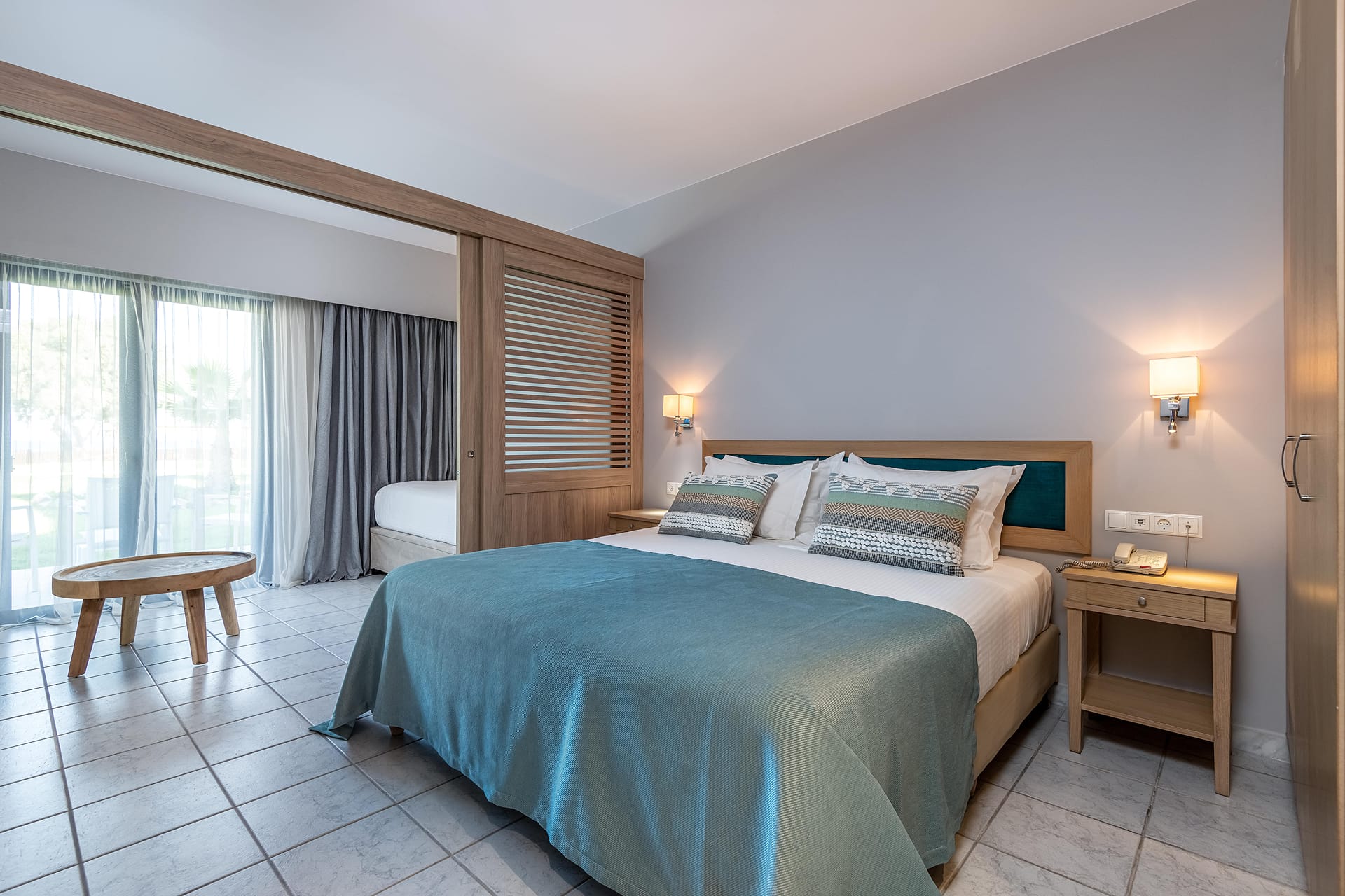 Junior Suite Garden View | Resort Area