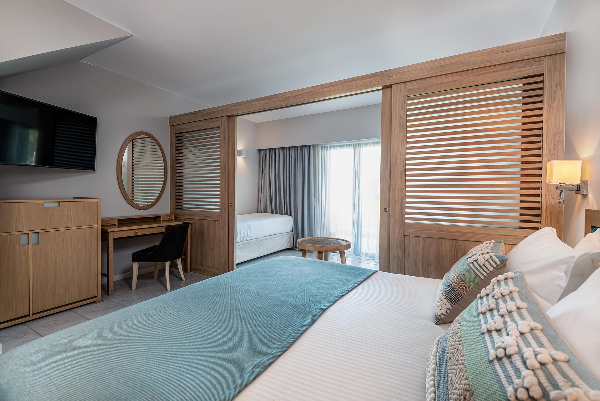 Junior Suite Garden View | Resort Area