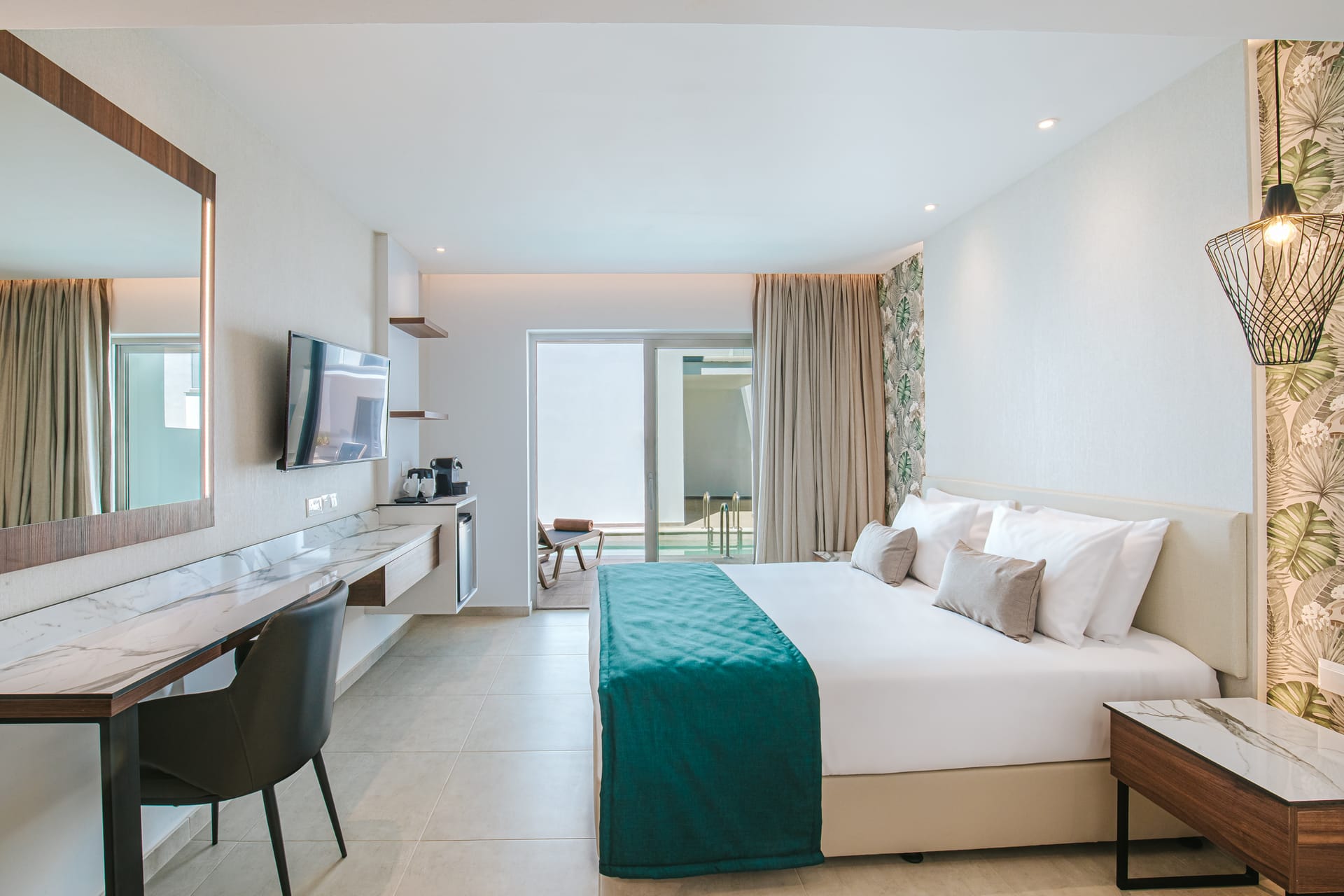 Double Room Swim up