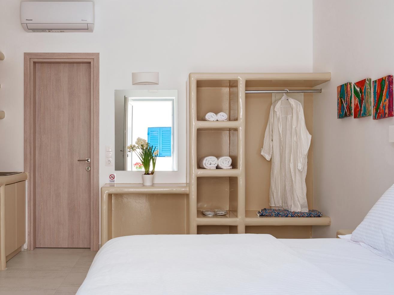Paros Spot J