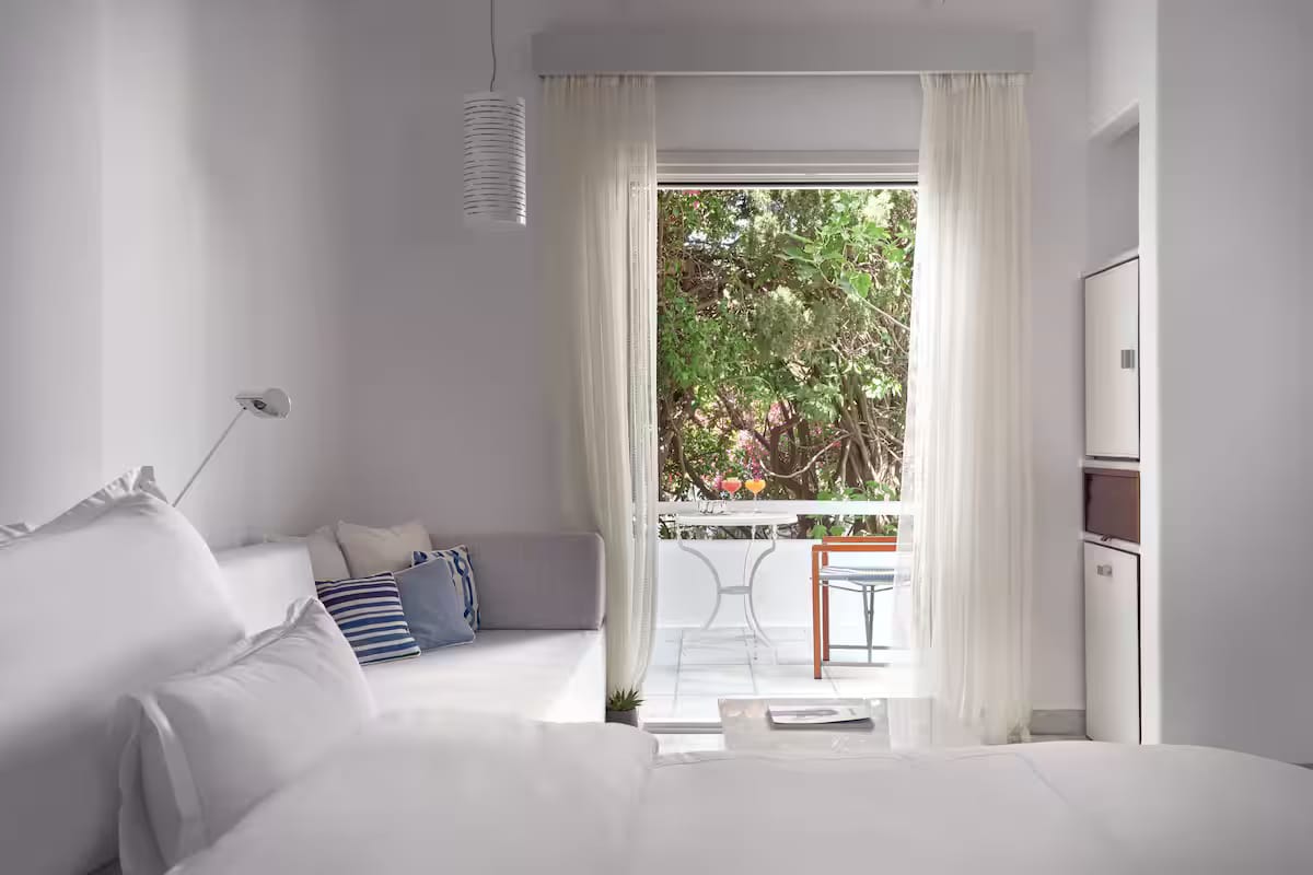 Grand Room Sea or Pool View