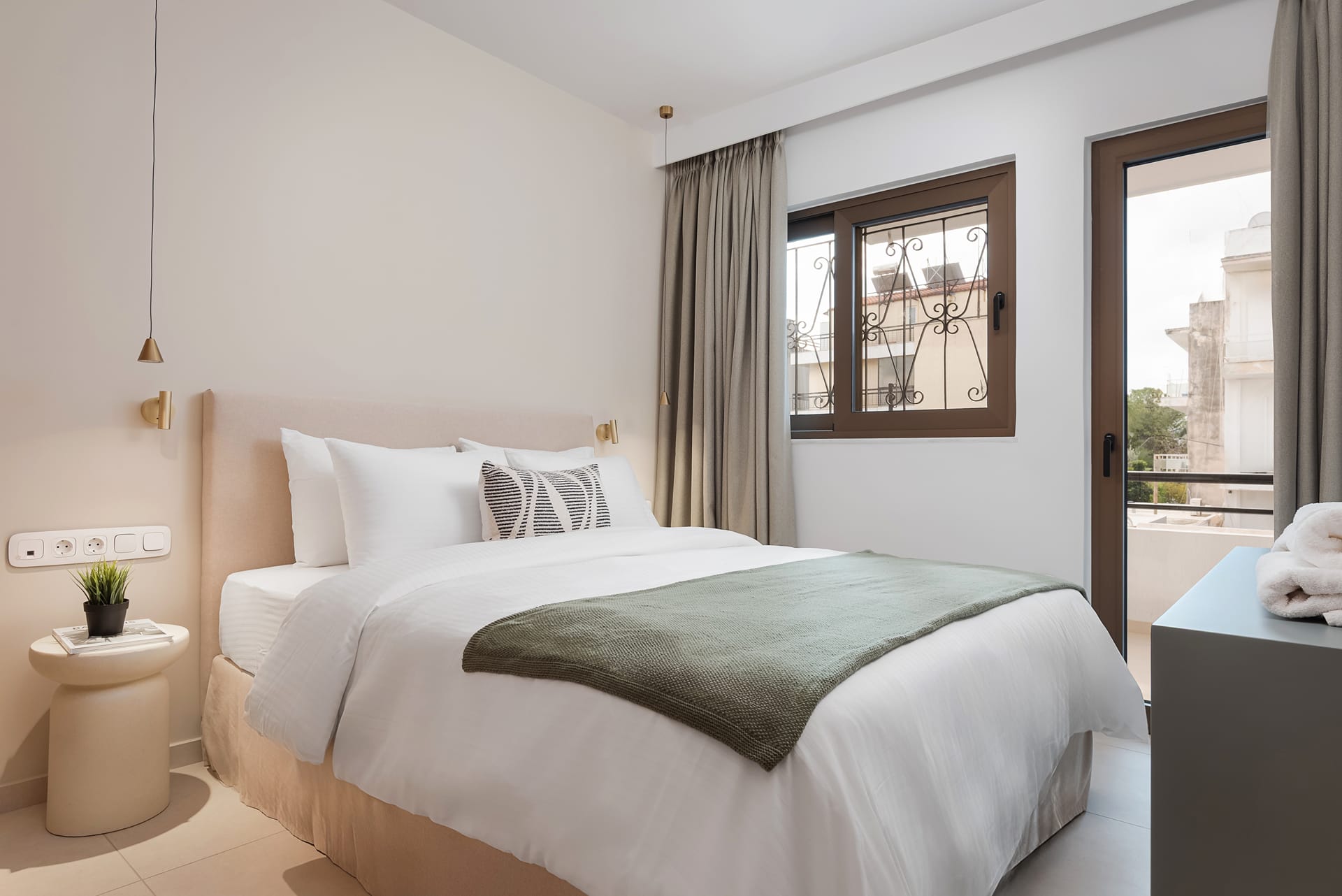 Glyfada Signature Apartment | Ermou 17  |  Glyfada 16674