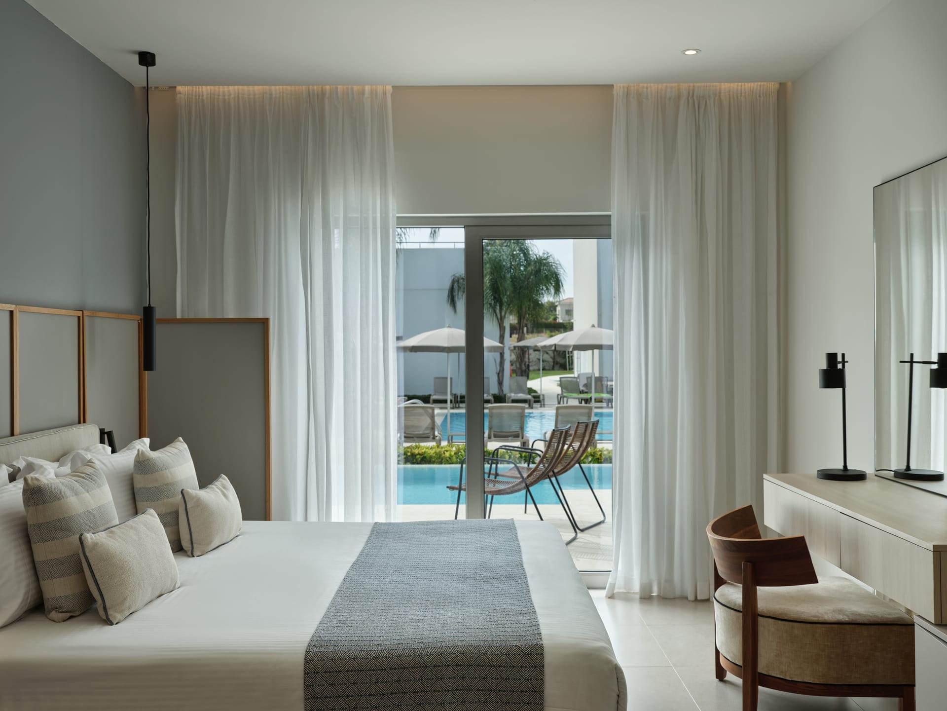 One Bedroom Suite Swim up