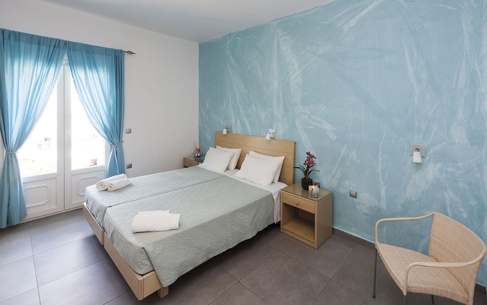 Twin Room with Mountain View (1st Floor)