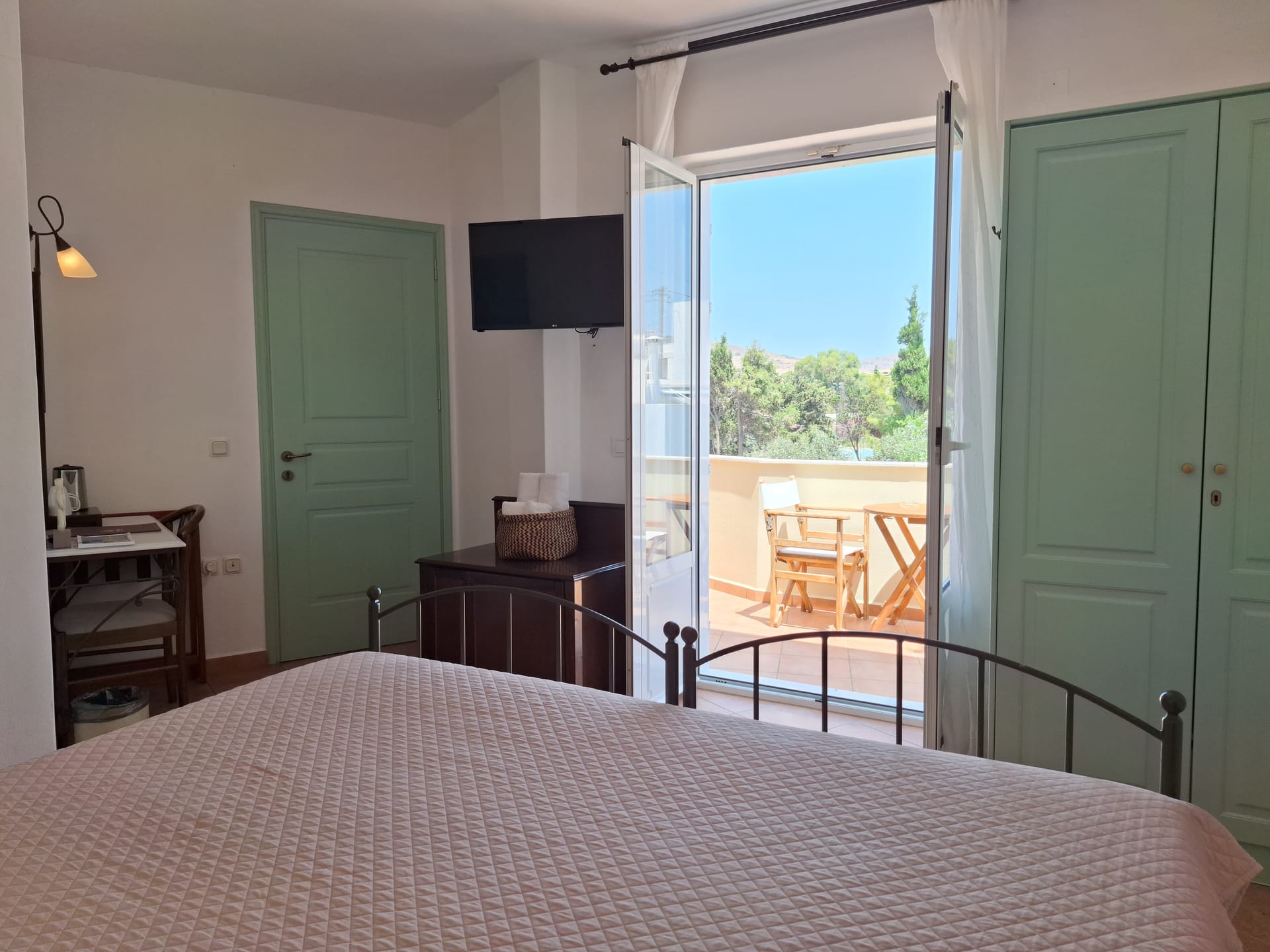 Classic Double or Twin Room Garden View